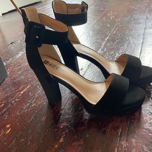 IDUFU Black Heels